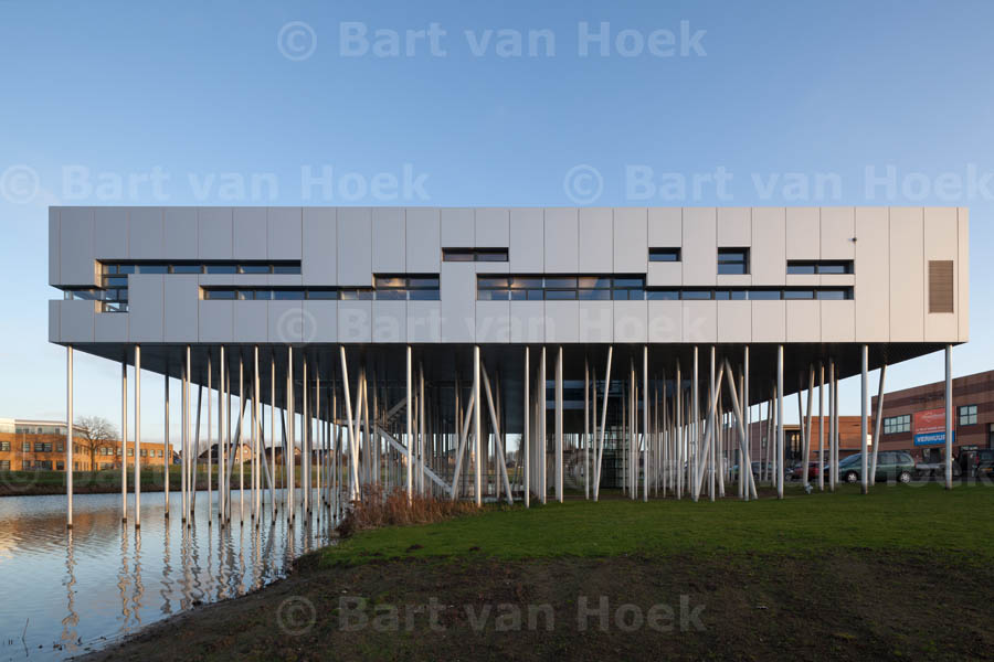 Aluminiumcentrum (2/2), foto Bart van Hoek