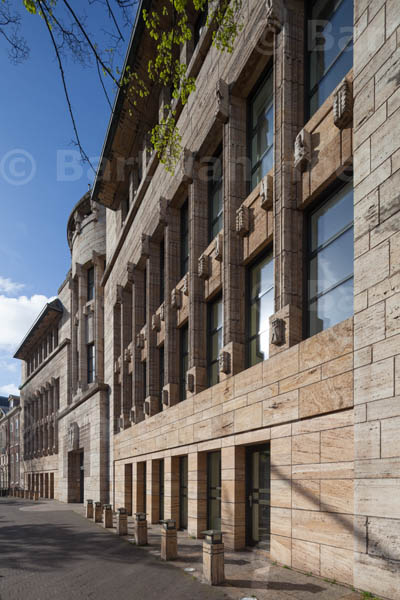 Voormalig bankgebouw Kneuterdijk (6/7), foto Bart van Hoek