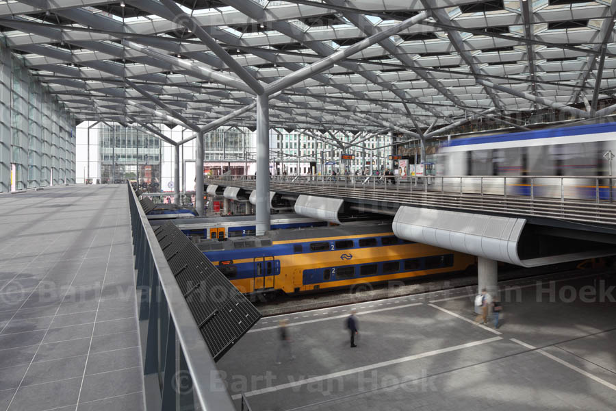Den Haag Centraal (3/3), foto Bart van Hoek