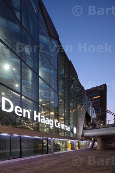 Den Haag Centraal (2/3), foto Bart van Hoek