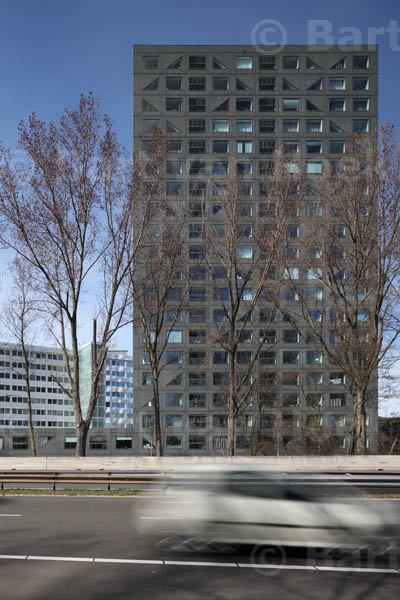 Ex Casa 400 (2/2), foto Bart van Hoek