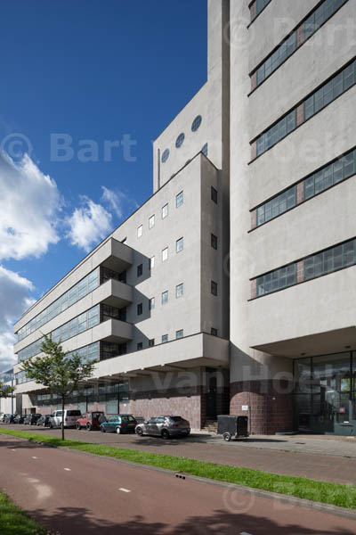 HAKA-gebouw (7/19), foto Bart van Hoek