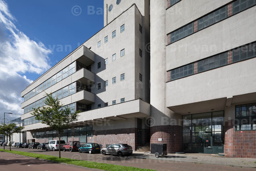 HAKA-gebouw (8/19), foto Bart van Hoek