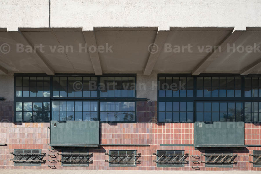 HAKA-gebouw (9/19), foto Bart van Hoek