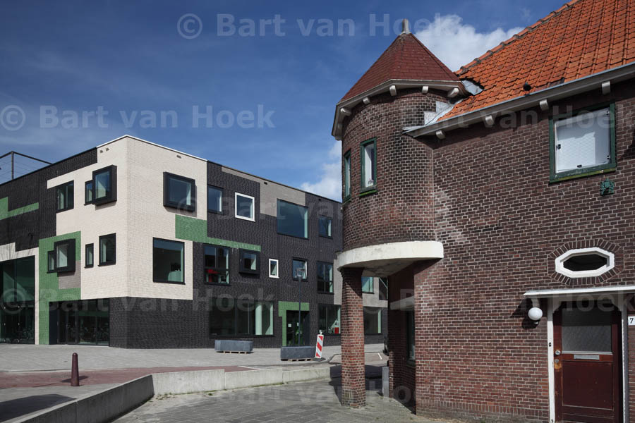 Het Gebouw (5/9), foto Bart van Hoek