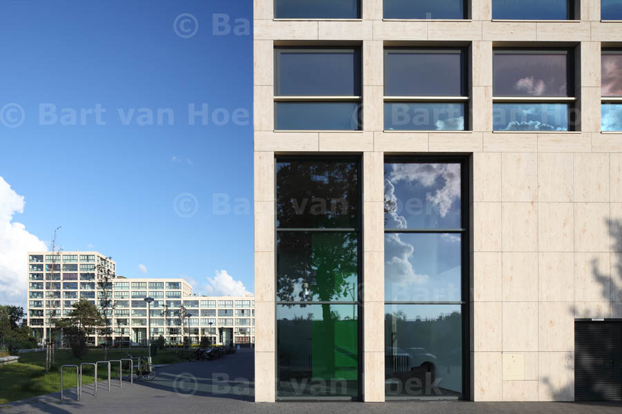 Woongebouwen Houtrust (foto: Bart van Hoek)