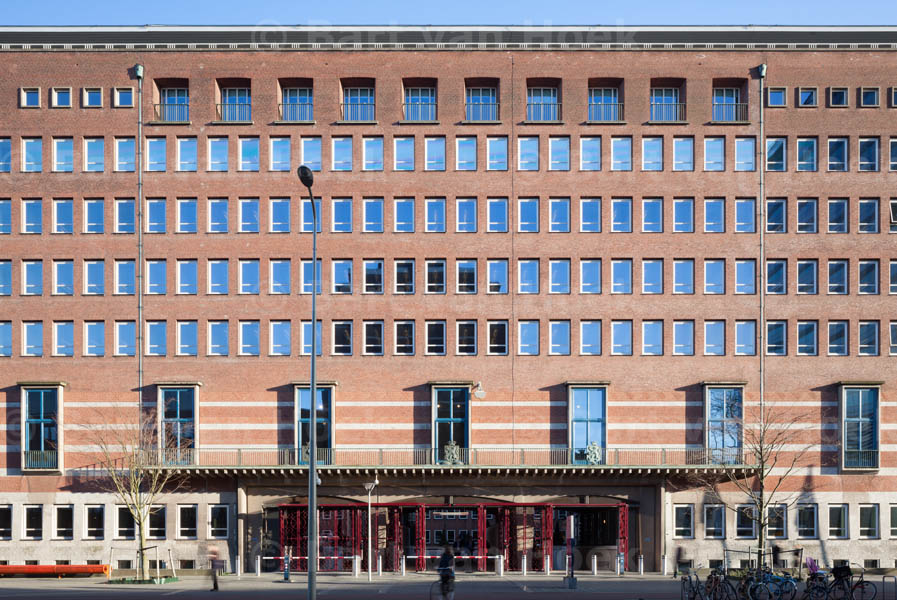 Ministerie van Economische Zaken (foto: Bart van Hoek)