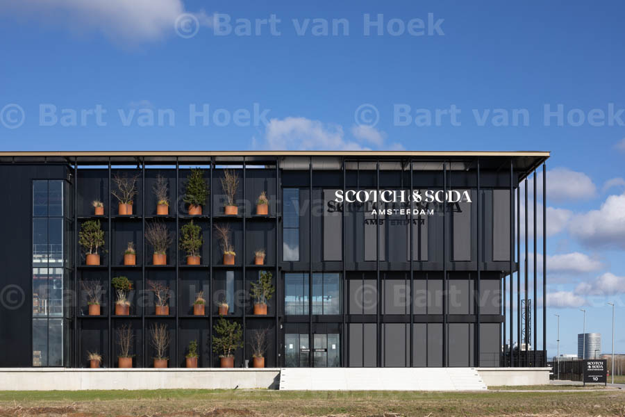 Distributiecentrum Scotch & Soda (3/6), foto Bart van Hoek