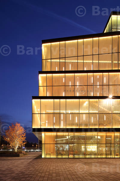 Theater De Kom (1/3), foto Bart van Hoek