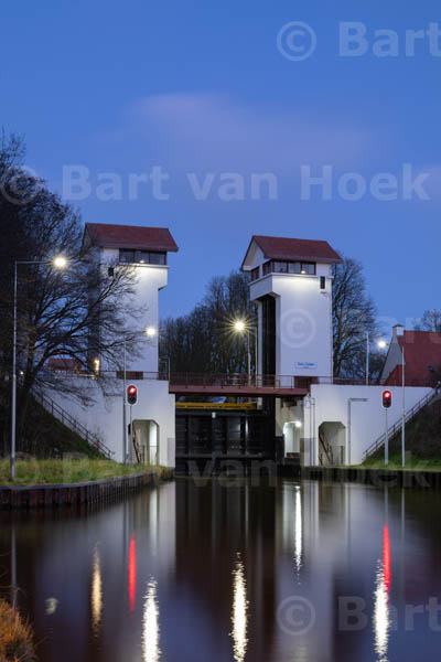 Sluizen Twentekanaal (6/12), foto Bart van Hoek