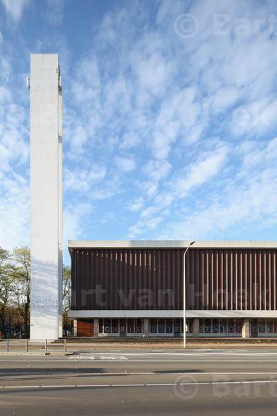 Christus Triomfator kerk (13/14, foto Bart van Hoek
