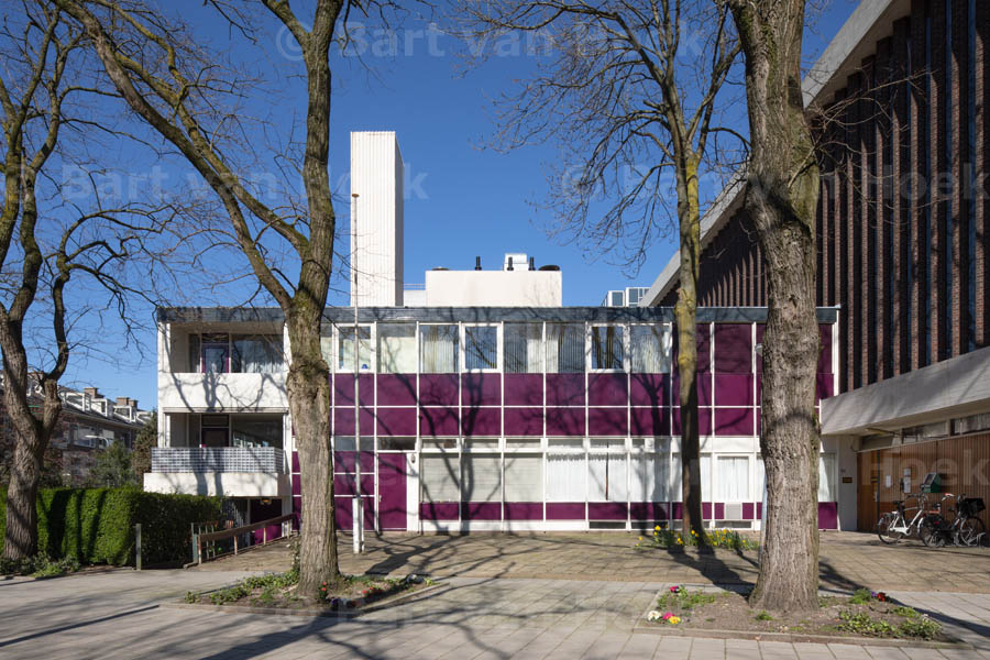 Christus Triomfator kerk (5/14, foto Bart van Hoek