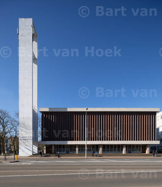 Christus Triomfator kerk (2/14, foto Bart van Hoek