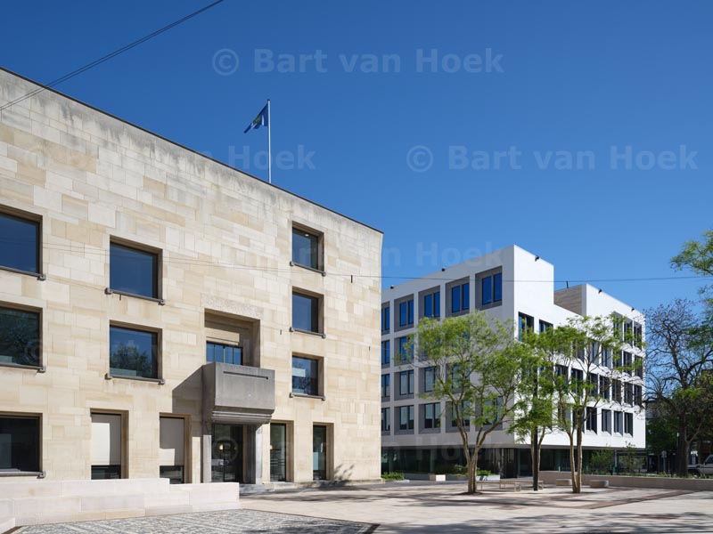 Stadhuis Heerlen (1/3), foto Bart van Hoek