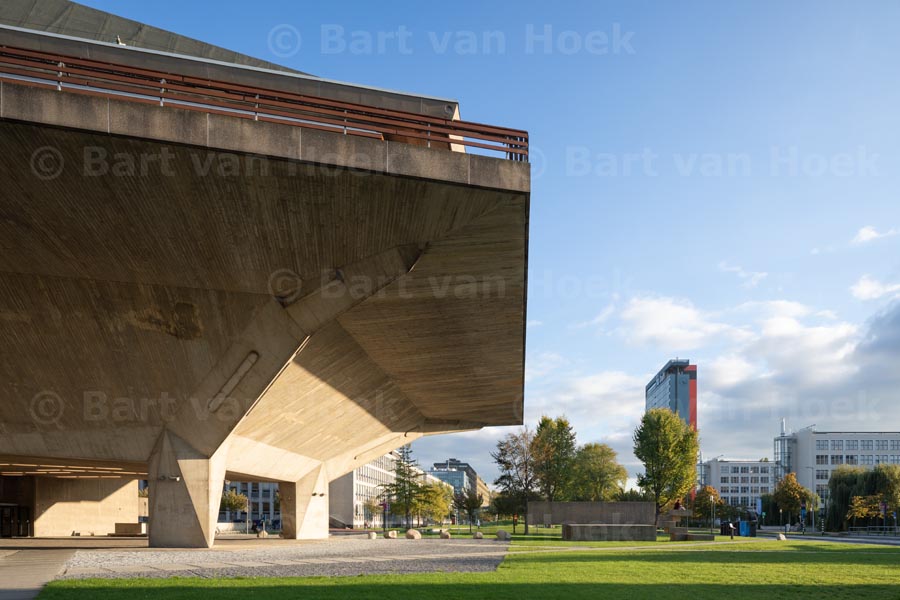 Aula TU Delft (1/3), foto Bart van Hoek