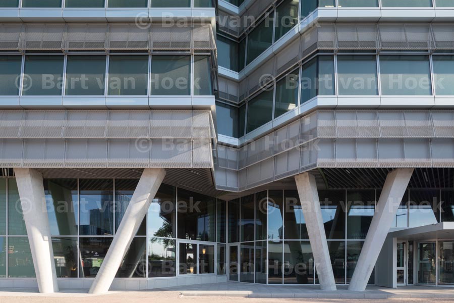 The CubeHouse aan de Zuid-as (foto: Bart van Hoek)